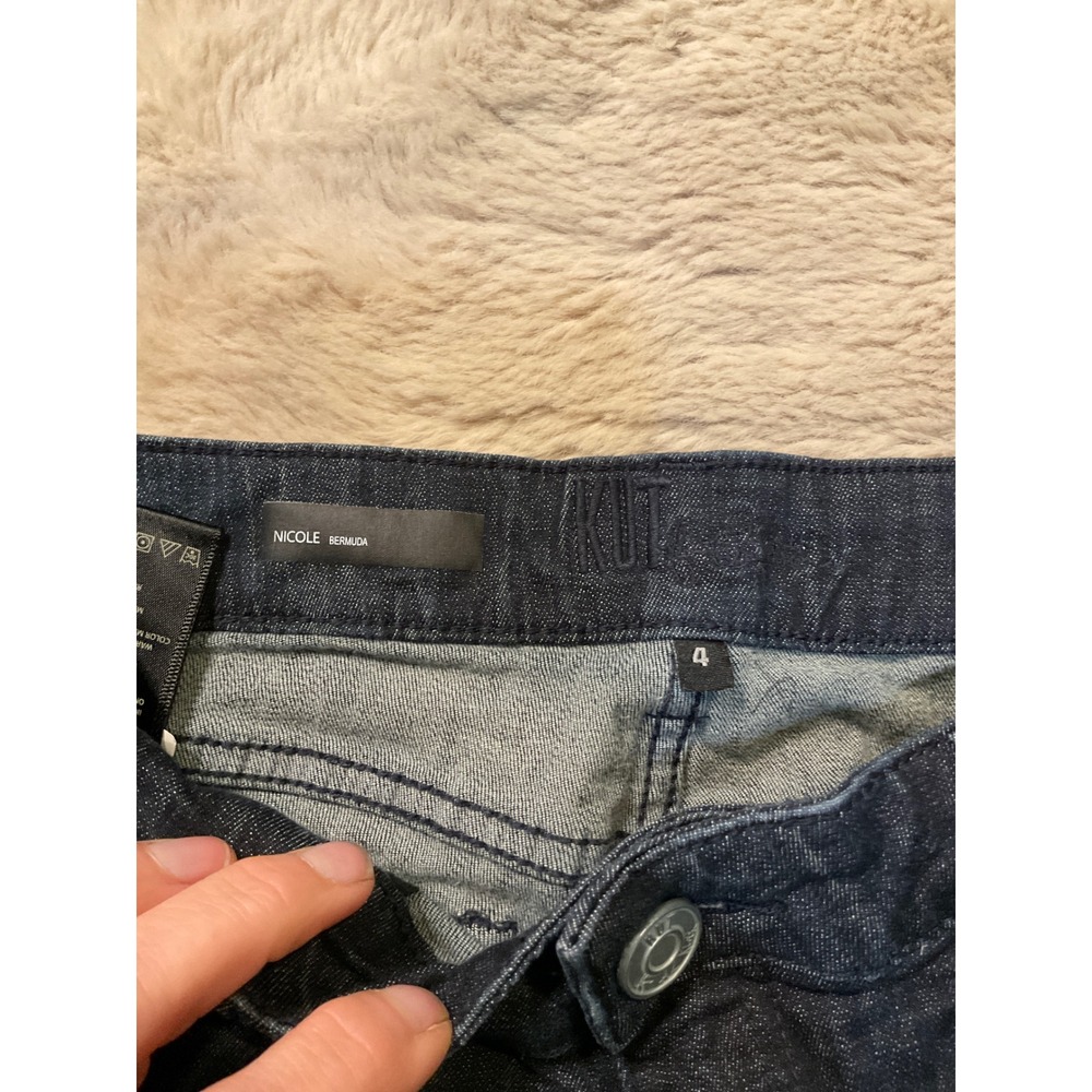 Kut From The Kloth Nicole Bermuda Shorts‎ Size 4 Dark Wash - Picture 2 of 8